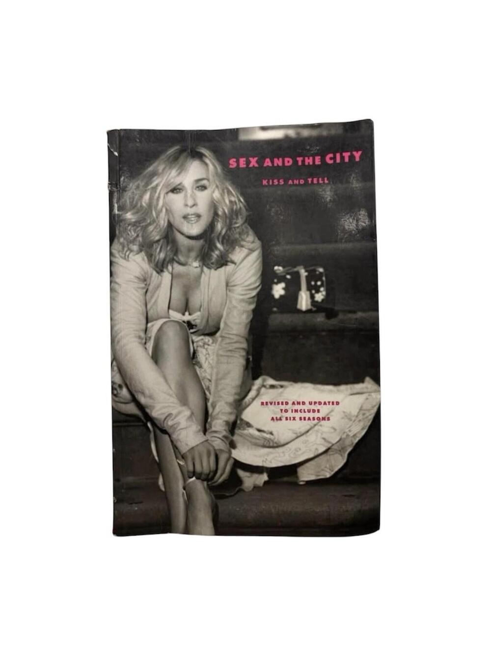 Sex and the City Kiss and Tell Book Revised Updated HBO TV Series All 6 Seasons